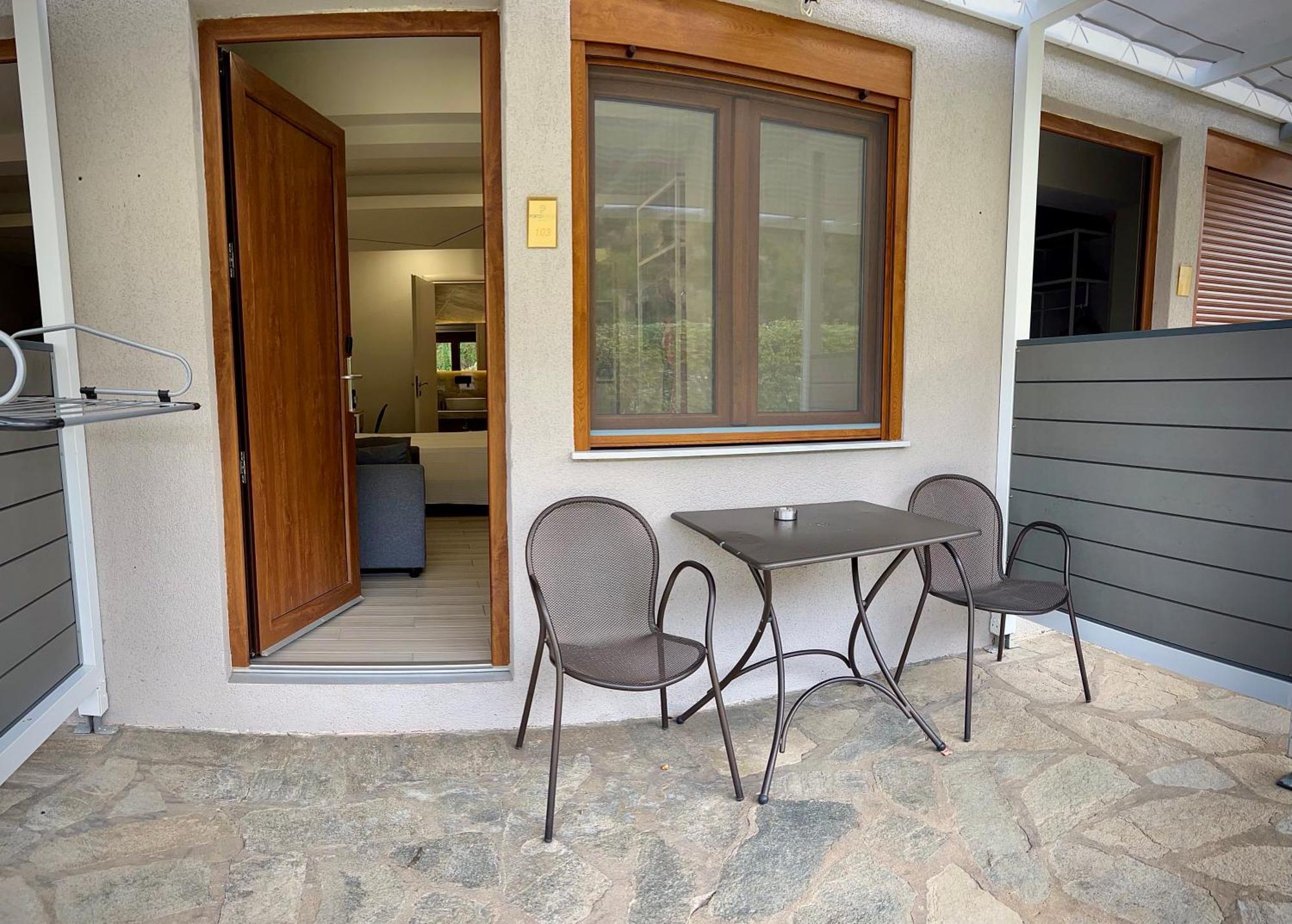 Porto Portes Suites Nea Poteidaia Exterior photo